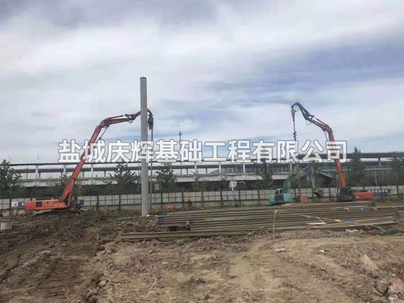 引孔旋挖機